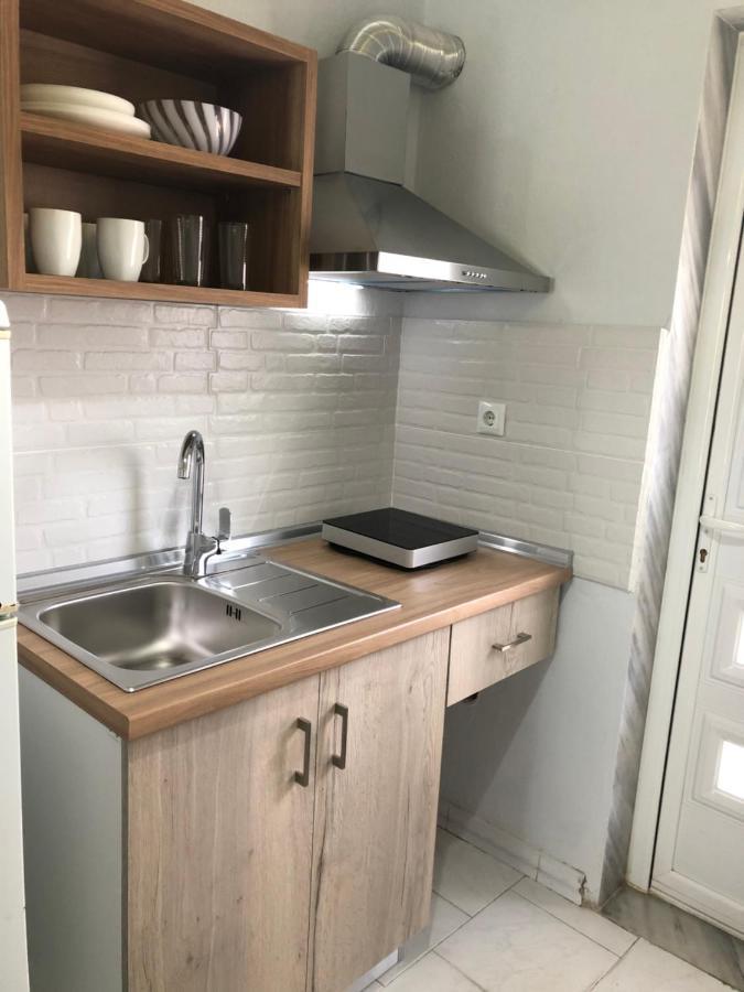 Thealos Inn Vrasná Exteriér fotografie