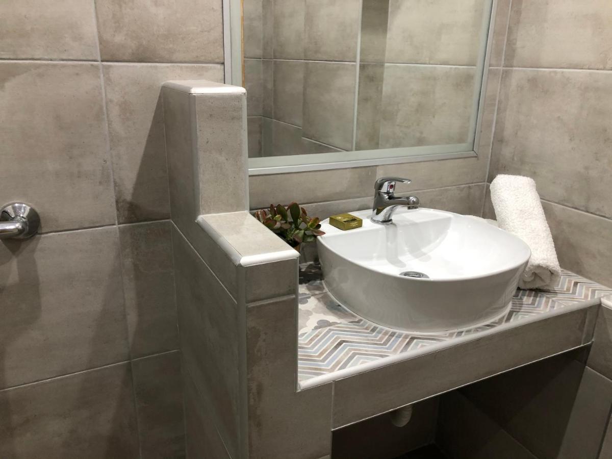 Thealos Inn Vrasná Exteriér fotografie