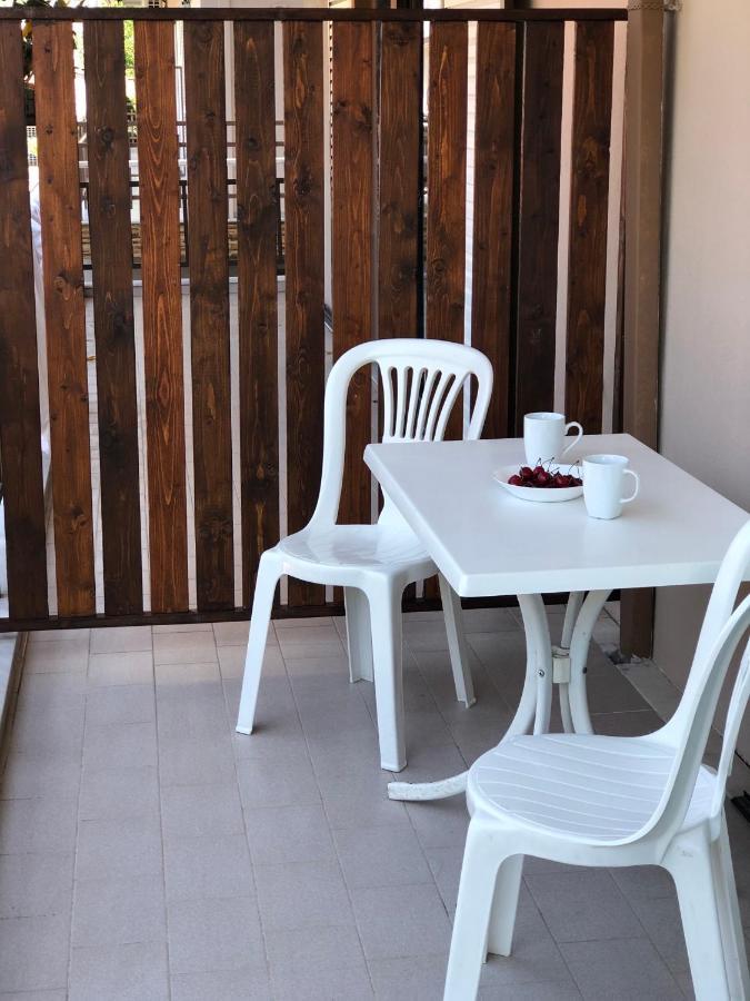Thealos Inn Vrasná Exteriér fotografie