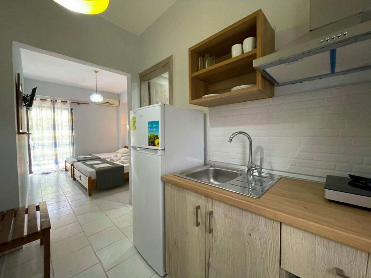 Thealos Inn Vrasná Exteriér fotografie