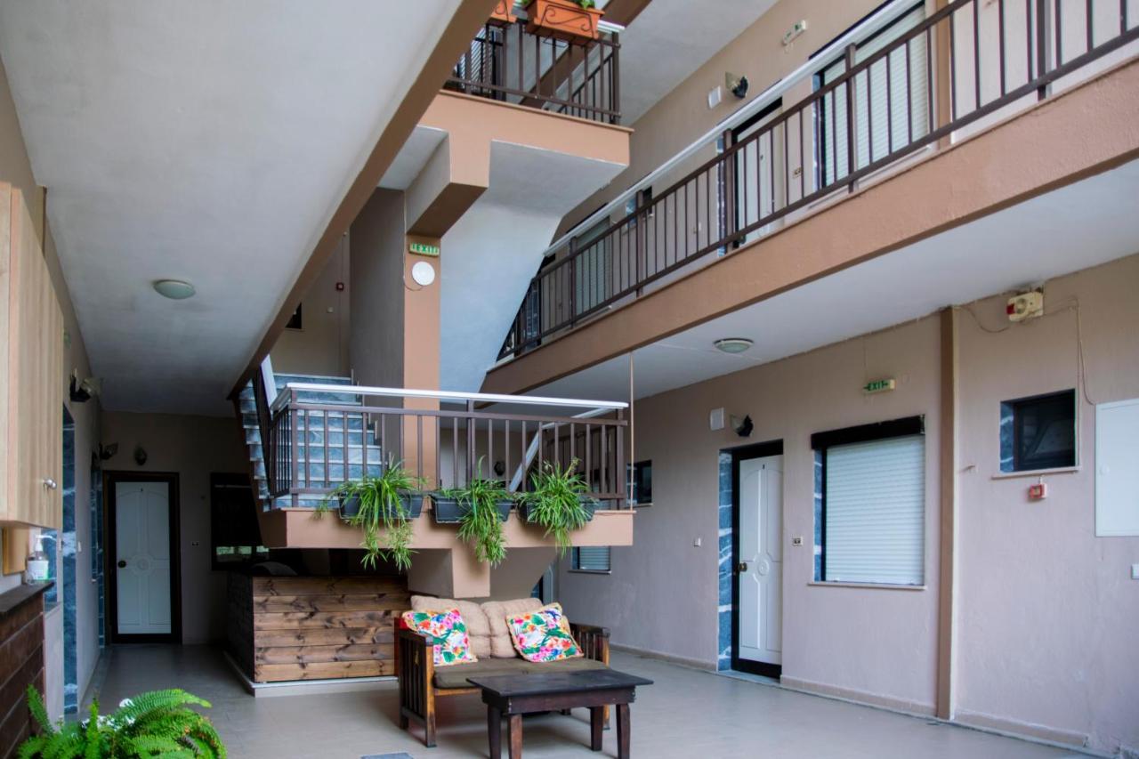 Thealos Inn Vrasná Exteriér fotografie