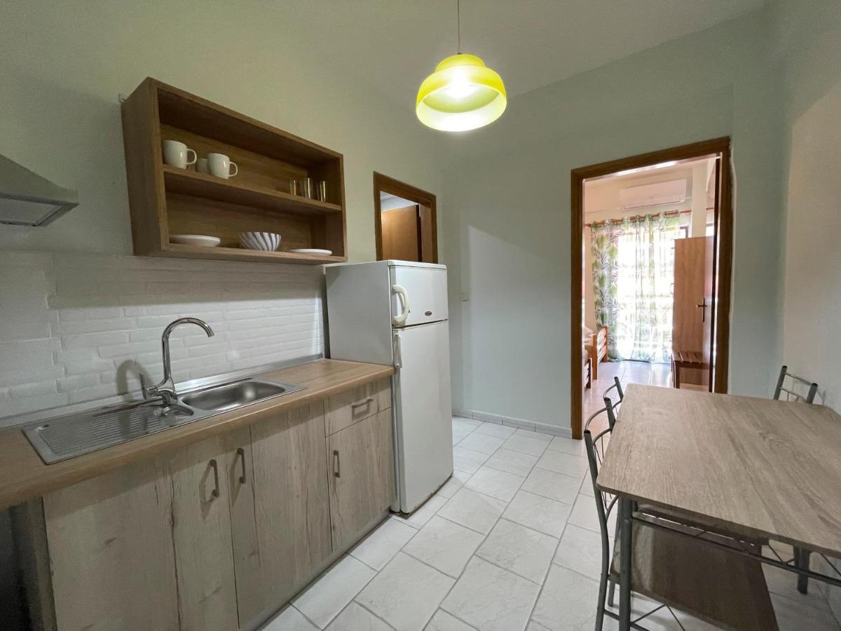 Thealos Inn Vrasná Exteriér fotografie