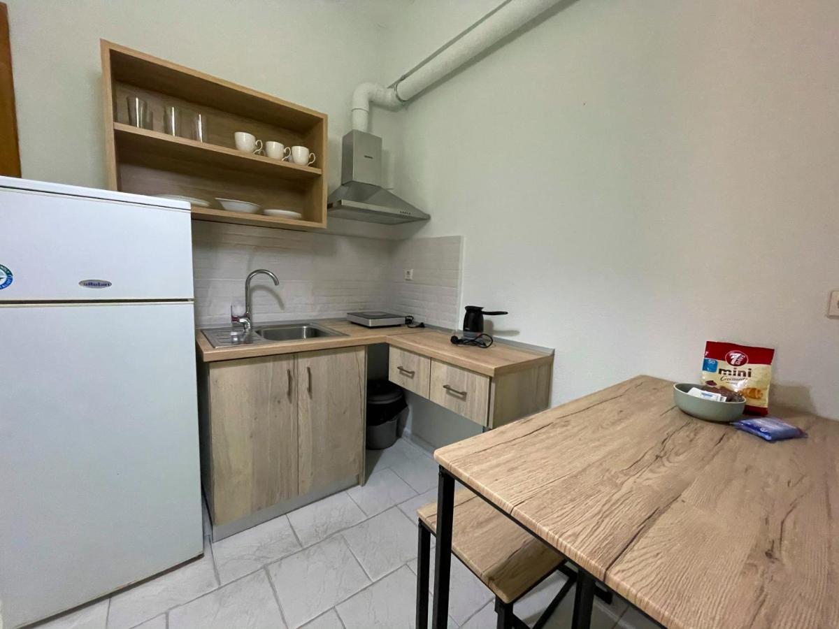 Thealos Inn Vrasná Exteriér fotografie